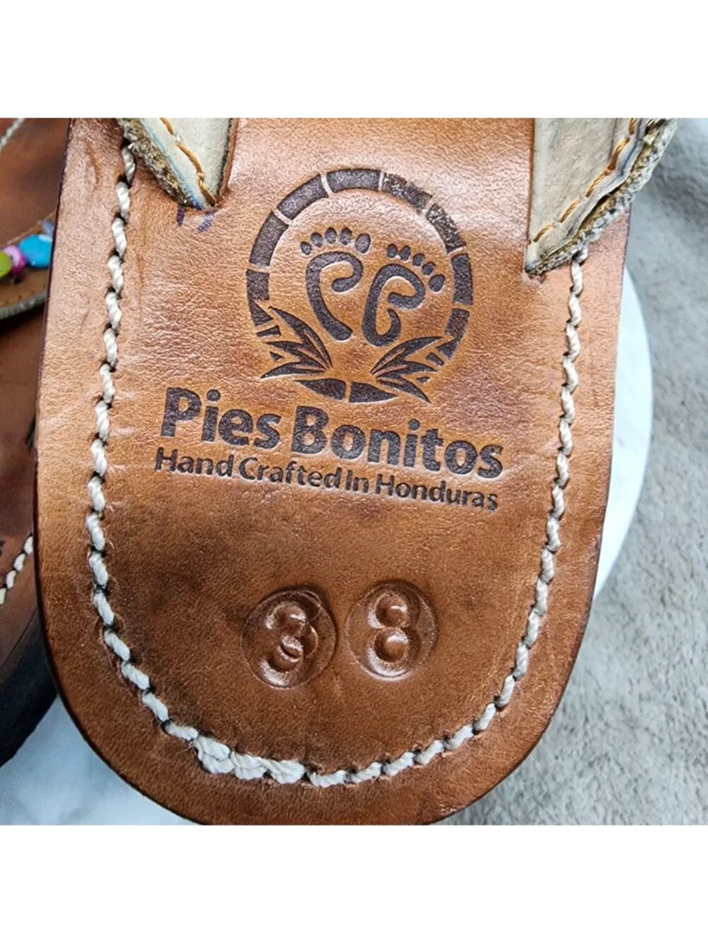 Pies Bonitos Shoes Womens Size 7.5 Brown Leather Beaded Thong Sandals *Read*